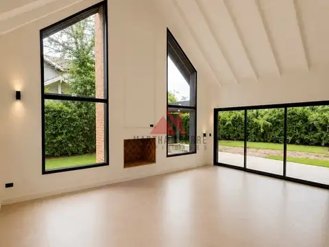 Casa en Venta con 1 cochera