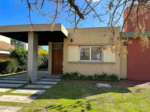 Casa en Venta en Lujan Del Sol, USD 225.000