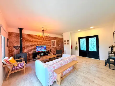 Casa 4 ambientes con 1 baño