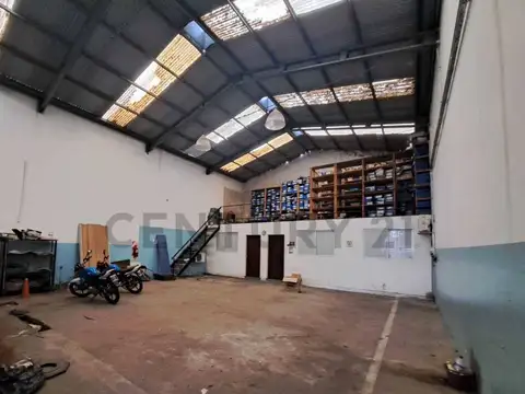 Av Vietti 100, Piso 0