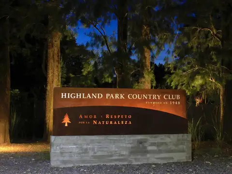 LOTE en Highland Park CC. de 1654m2 super luminosos