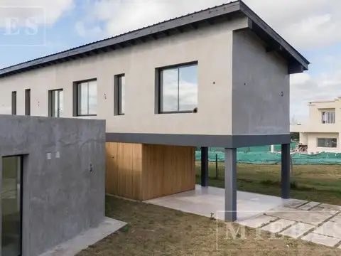 Casa en Alquiler de 3 dormitorios
