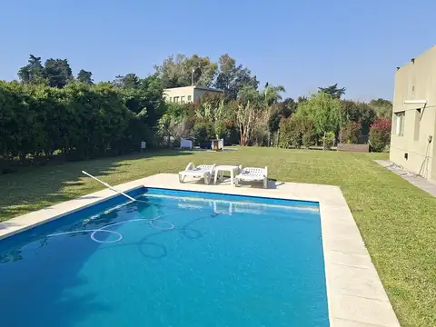 Casa en Alquiler de 4 dormitorios
