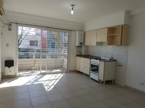 Departamento en Alquiler en Echesortu, $ 280.000