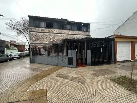 Casa 3 amb. con garaje y gran quincho