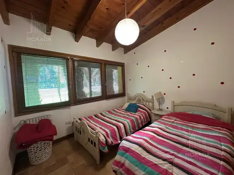 Casa 7 ambientes con 4 baños