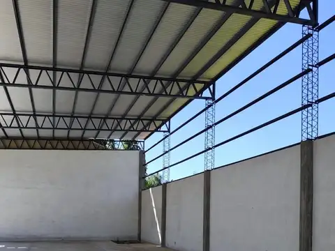 Galpón a estrenar en alquiler sobre Av. Independencia – Zona de alto tránsito