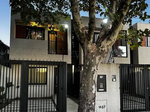 Calle 207  1487