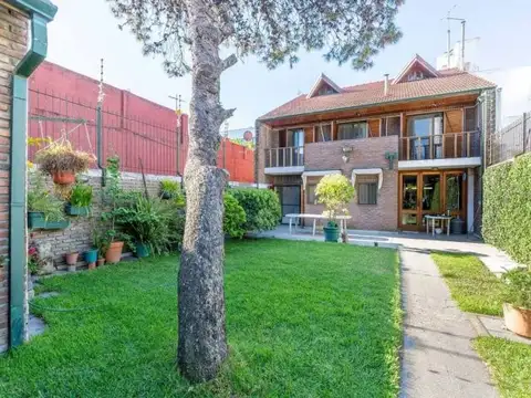 VENTA CASA 7 AMBIENTES BARRACAS
