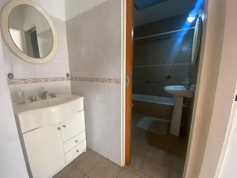 Depto Tipo Casa en Alquiler con 1 cocheras
