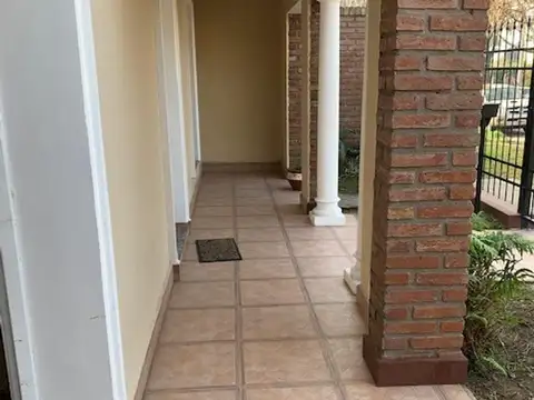 Casa en Venta en Granadero Baigorria, USD 225.000