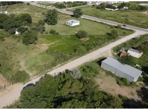 Terreno de amplias dimensiones (2.926 m2) , Lopez Jordan y Eva Peron