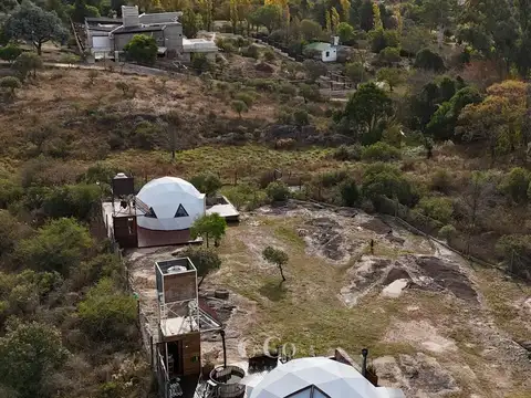 Casa 2 ambientes con 2 baños