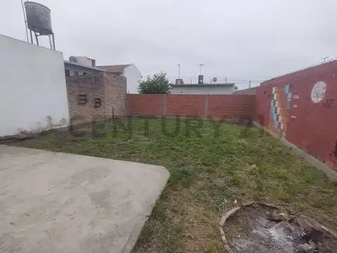 44 bis Entre 184 y 185 , Piso 0