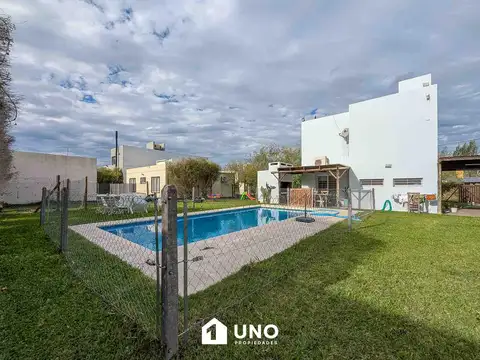 Tierra de Sueños II y Leloir 2972 - Casa de 3 Dormitorios.