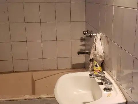 Depto Tipo Casa 2 ambientes con 1 baño
