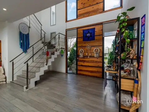 Casa en Venta en El Cantón, USD 545.000