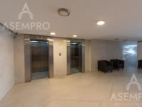 Oficina en Venta al Este