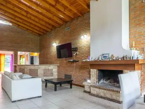 Casa en Venta en Pilar, USD 198.000