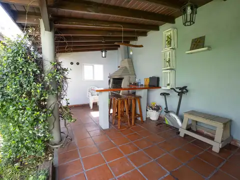 Depto Tipo Casa en Venta de 5 ambientes
