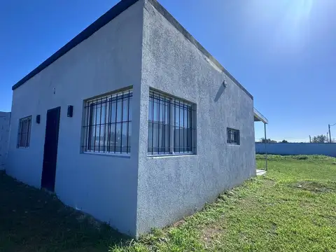 VENTA CASA BARADERO A ESTRENAR 2 HAB PILETA