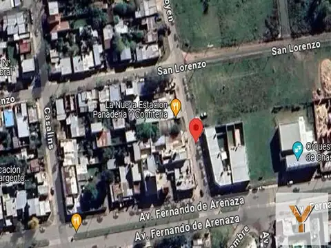 Avenida Hipólito Yrigoyen e/ Avenida Fernando de Arenaza y San Lorenzo