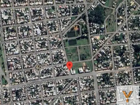 Avenida Hipólito Yrigoyen e/ Avenida Fernando de Arenaza y San Lorenzo