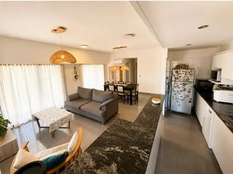 VENTA 3 AMBIENTES FLORENCIO VARELA CENTRO