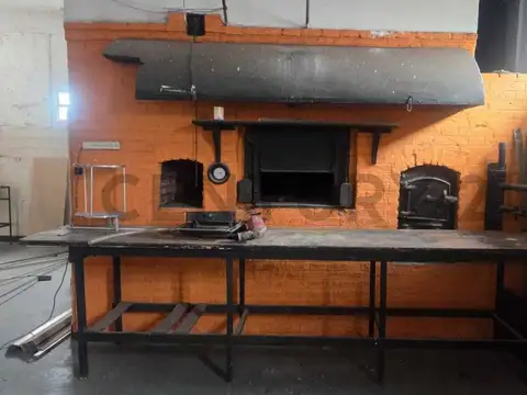 VENTA PROPIEDAD COMERCIAL Y RESIDENCIAL en 3 Pisos - Quilmes Centro
