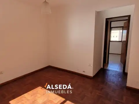 Departamento en Alquiler en Martín, $ 380.000