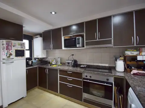 Departamento 4 ambientes con 2 baños