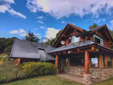 HERMOSA CASA EN SAN MARTIN DE LOS ANDES EN BARRIO FALDEOS DE CHAPELCO