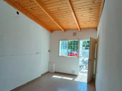 Depto Tipo Casa en Alquiler de 3 ambientes
