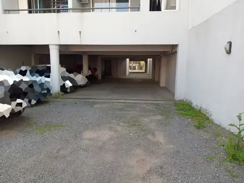Se vende cochera en San Iisidro