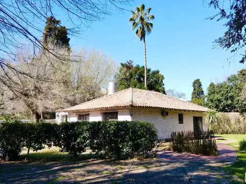 Quinta 3 ambientes, venta, Del Viso con pileta.