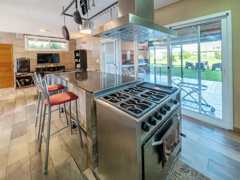 Venta Casa 6 ambientes en Escobar