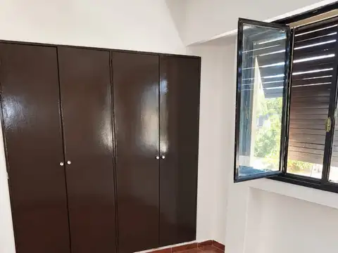 Sanabria 2600, Piso 1