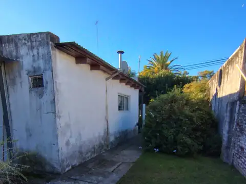 Calle 6 e/ 11 y 9.