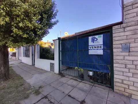 Casa en venta. Lima, Zarate, Bs aS.