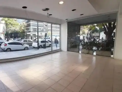 LOCAL EN VENTA DE 138.20 m² S/AV. DEL LIBERTADOR EN BELGRANO (Con Renta)