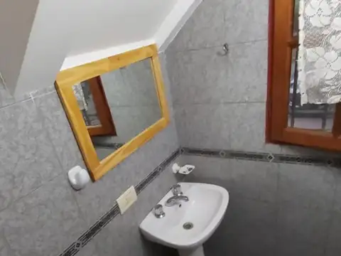 Casa en Alquiler con 1 cochera