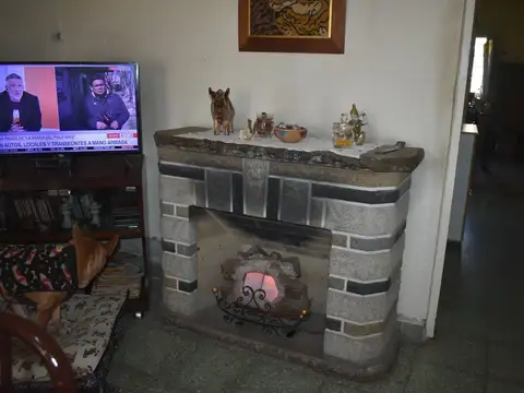 Casa 4 ambientes con 1 baño