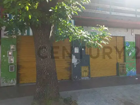 Avenida El Libertador entre Los Pinares y Las Rosas 7500, Piso 1
