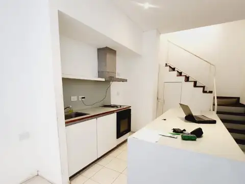 Depto Tipo Casa en Alquiler de 1 dormitorio