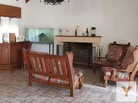 Casa en venta - 3 Dormitorios 3 Baños - 1.251Mts2 - Chivilcoy