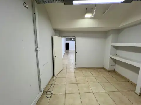 Local en Venta 66 años