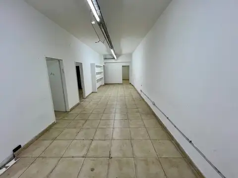 Venta local comercial en Balvanera, Viamonte 2900