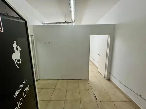 Local en Venta 66 años