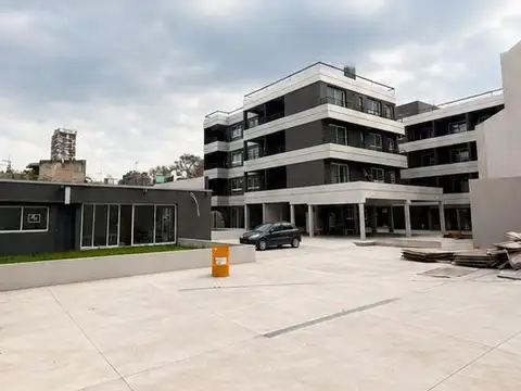 VENDE HERMOSO 2 AMB CON BALCON ATERRAZADO- A ESTRENAR - ENTREGA INMEDIATA  
