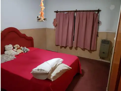 Casa 5 ambientes con 4 baños